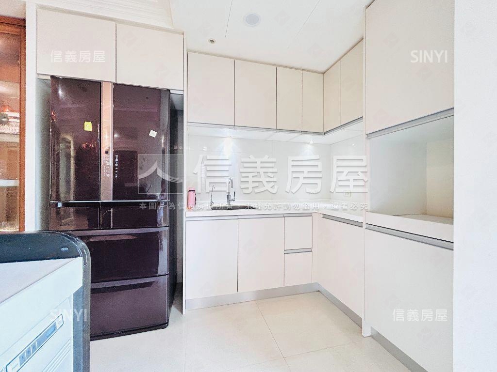 葛里法Ｗ高樓景觀豪宅房屋室內格局與周邊環境