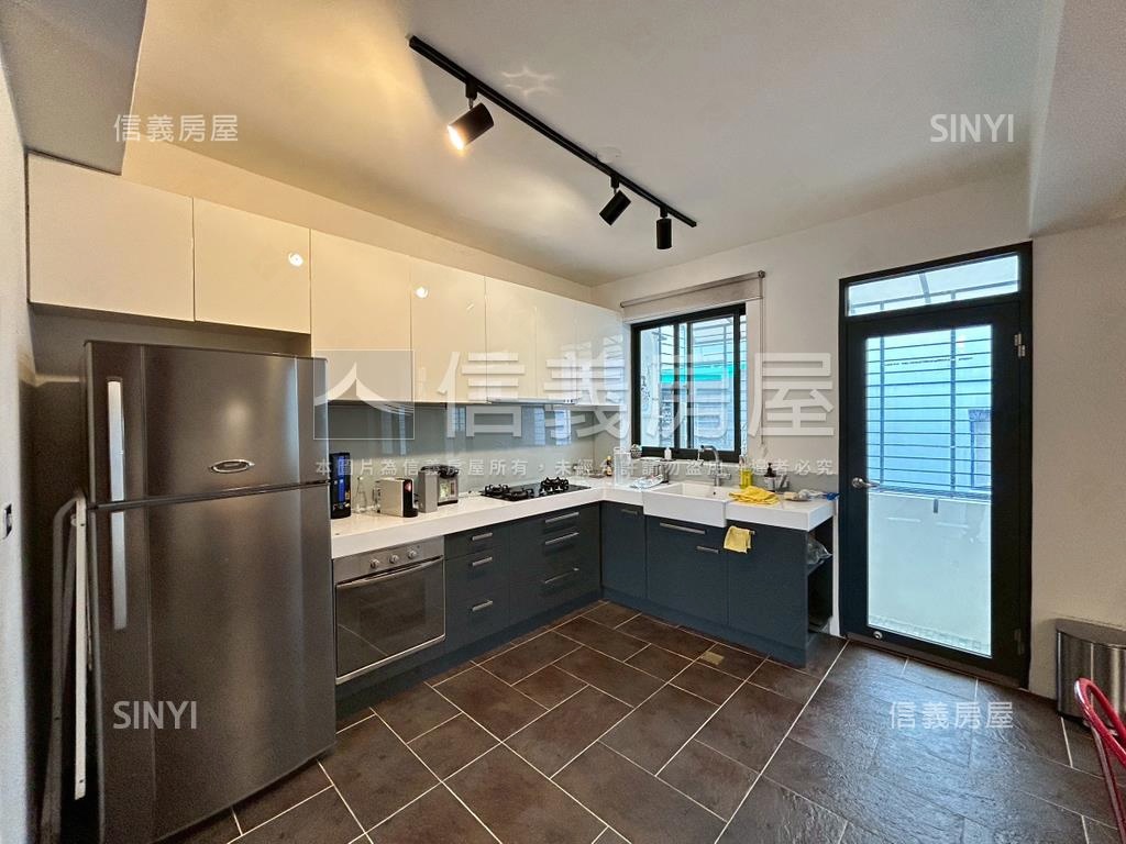 天母芝玉美寓頂加房屋室內格局與周邊環境