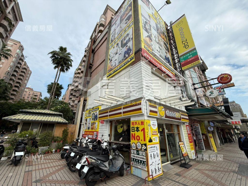 南屯八期顯眼吃市角間透店房屋室內格局與周邊環境