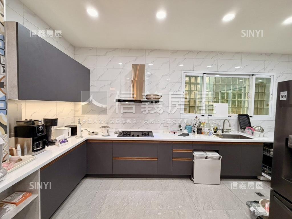 采舍大地坪邊間電梯別墅房屋室內格局與周邊環境