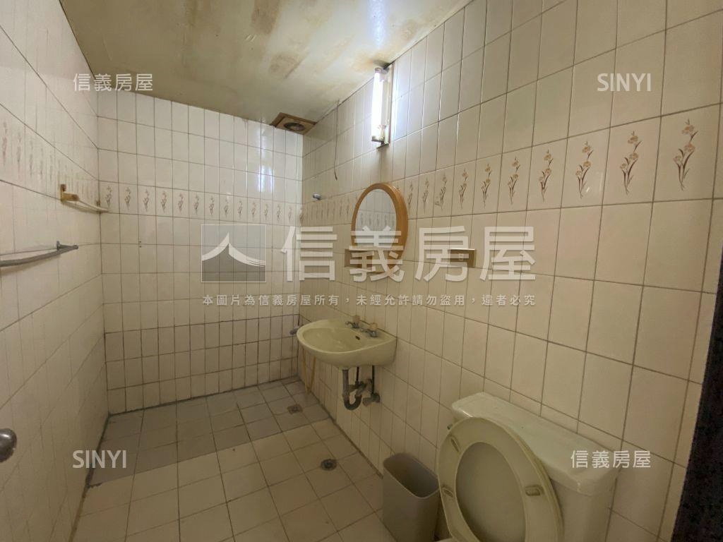 民族一路傳家透天店面房屋室內格局與周邊環境