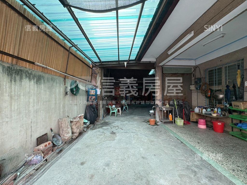 大灣約１５米面寬老宅房屋室內格局與周邊環境