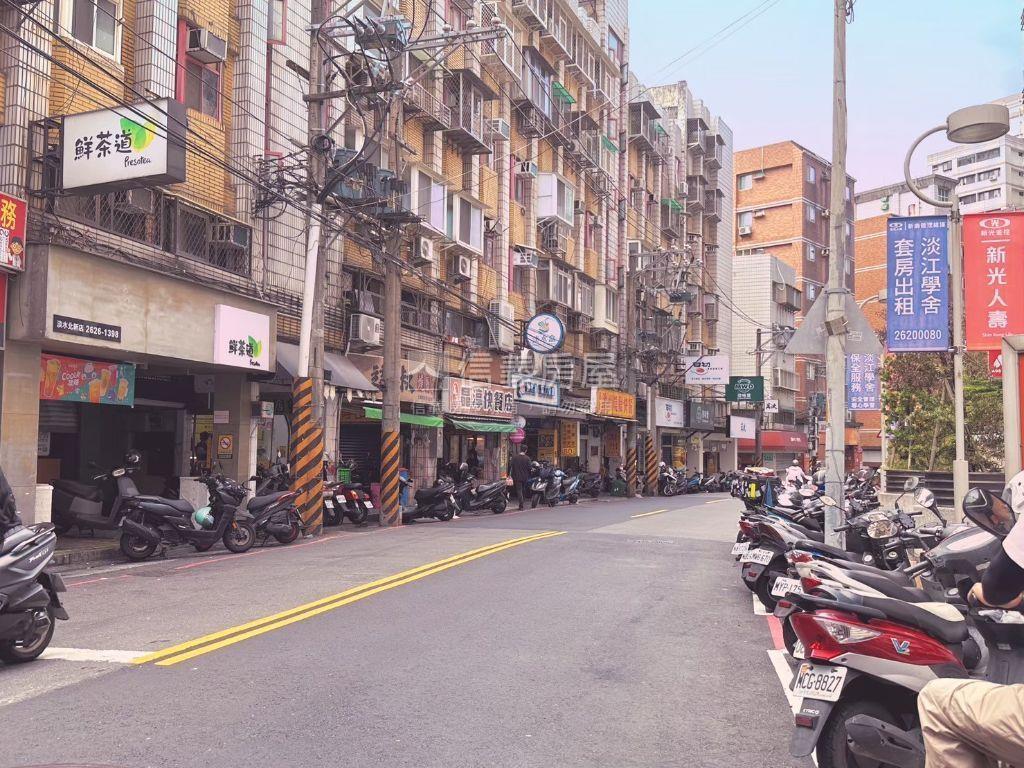 淡江大學順利發發發店面房屋室內格局與周邊環境