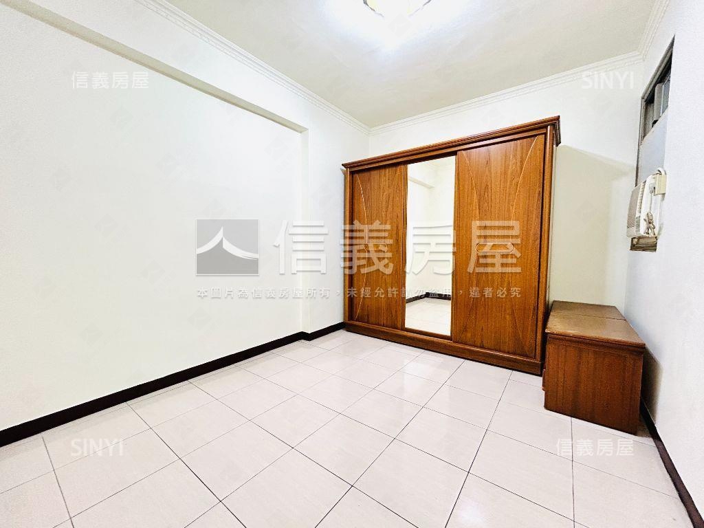 榮星花園方正美宅房屋室內格局與周邊環境