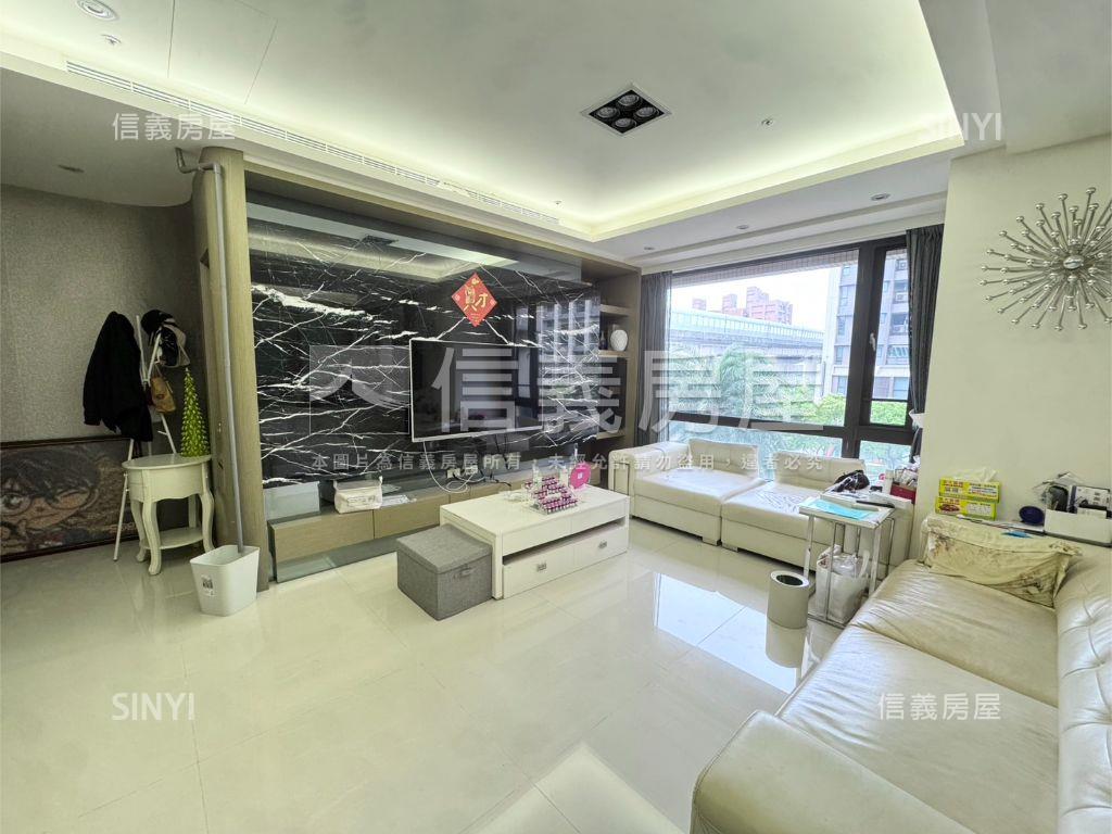 總裁大戶四房車位房屋室內格局與周邊環境