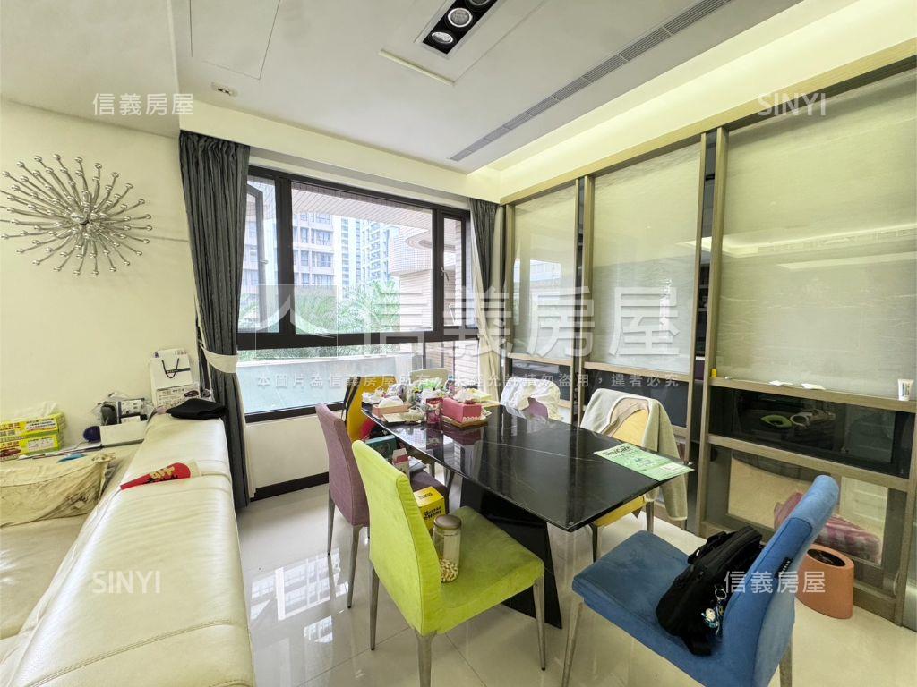 總裁大戶四房車位房屋室內格局與周邊環境