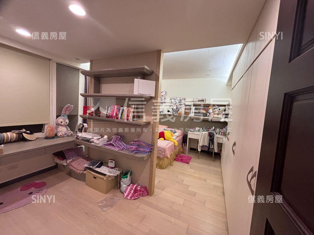 總裁大戶四房車位房屋室內格局與周邊環境