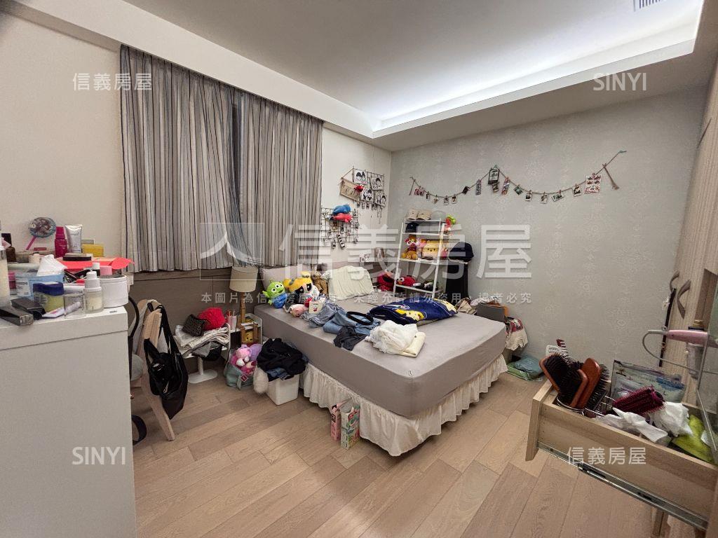 總裁大戶四房車位房屋室內格局與周邊環境