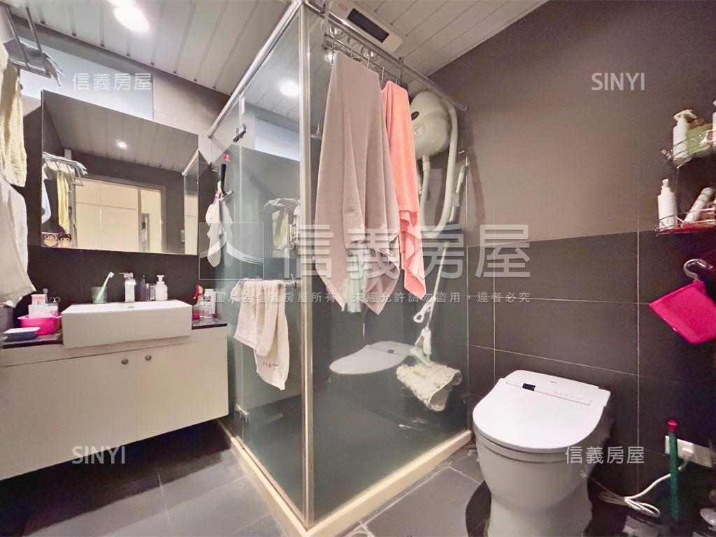 總裁大戶四房車位房屋室內格局與周邊環境