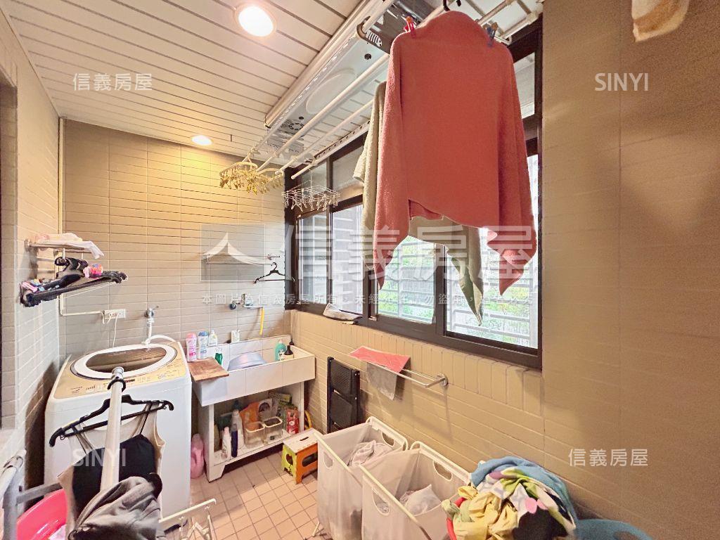 總裁大戶四房車位房屋室內格局與周邊環境