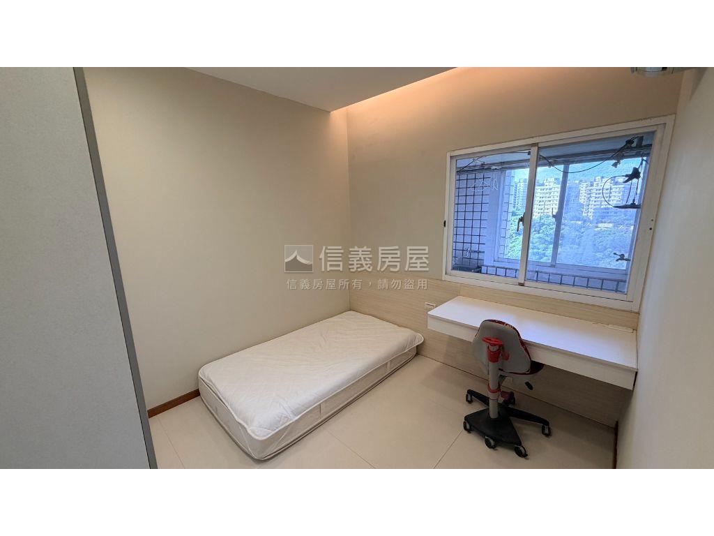 瑞聯Ｃ區四房平車房屋室內格局與周邊環境