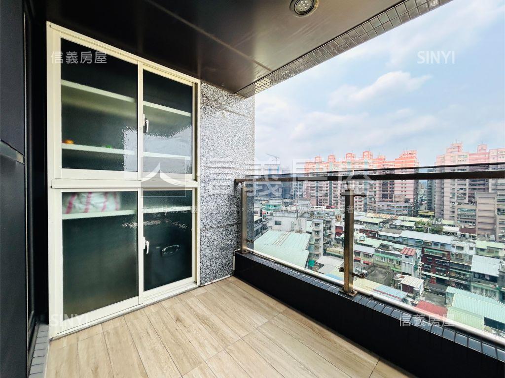 近捷運明亮三房車位房屋室內格局與周邊環境