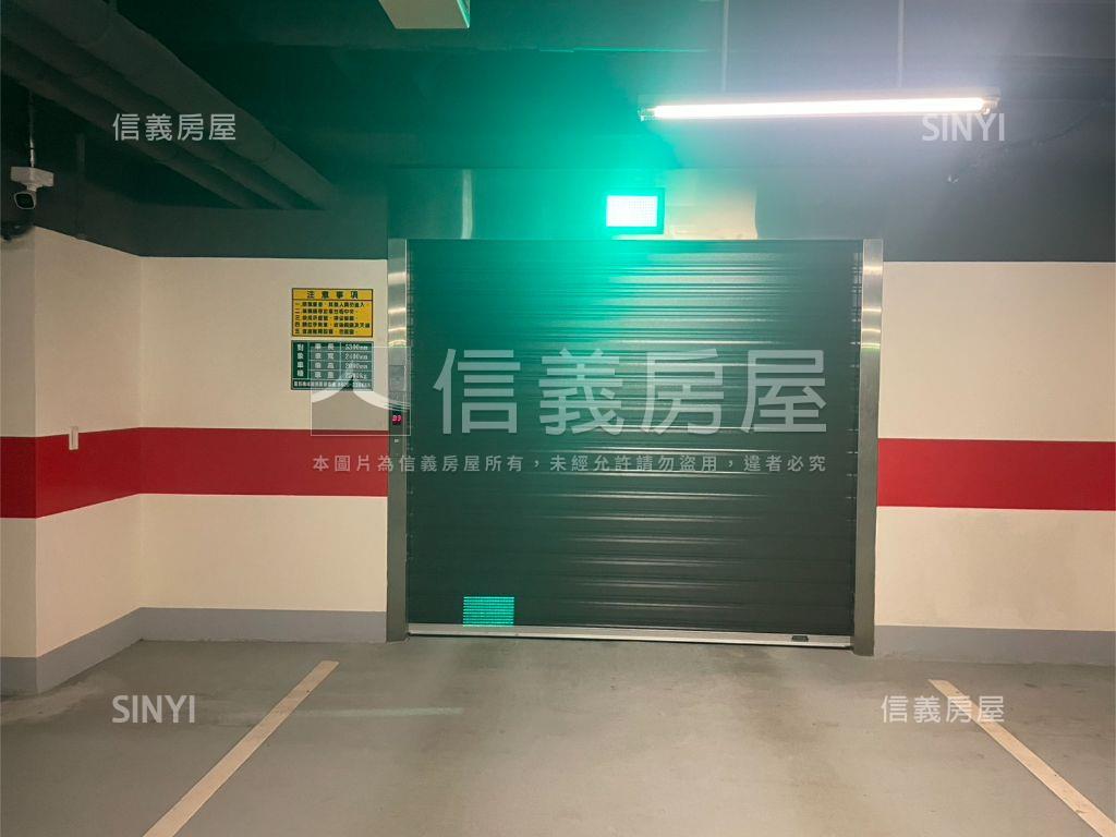 近捷運明亮三房車位房屋室內格局與周邊環境