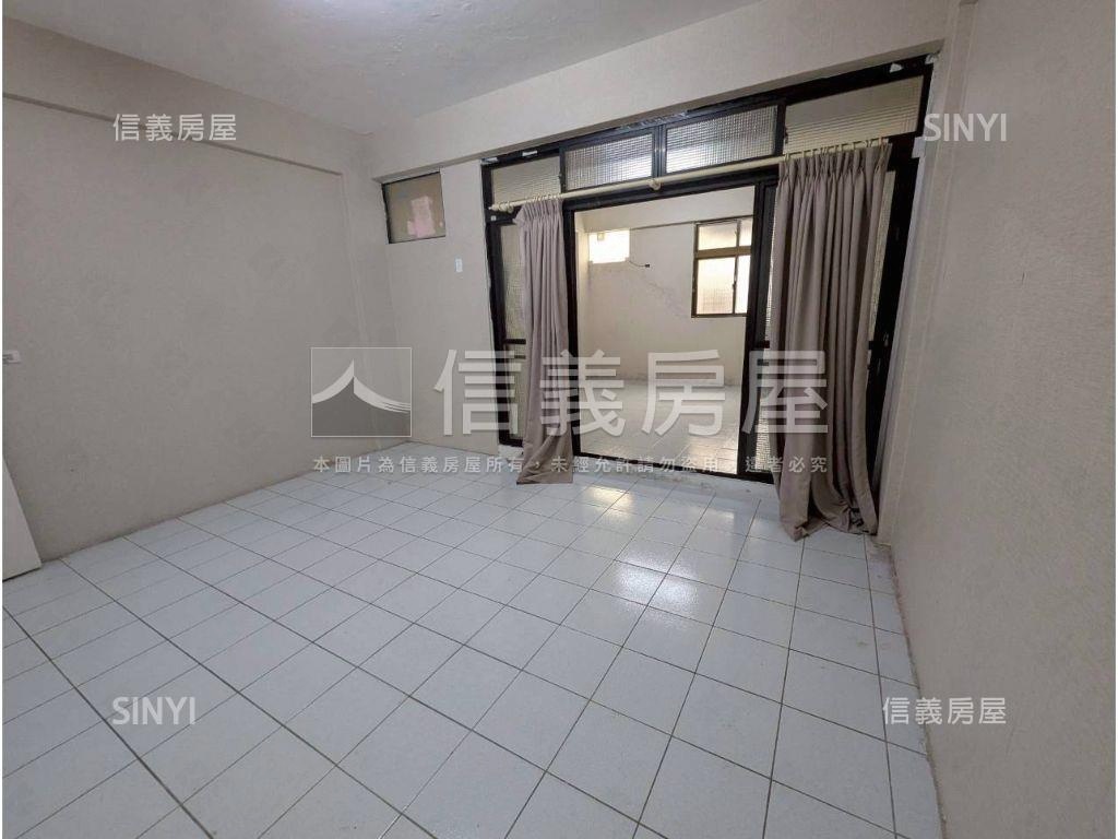 近立新國小臨路透天房屋室內格局與周邊環境