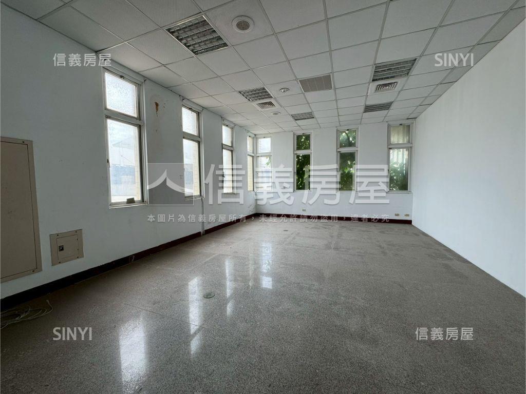 彰濱地約３４６２坪廠房房屋室內格局與周邊環境