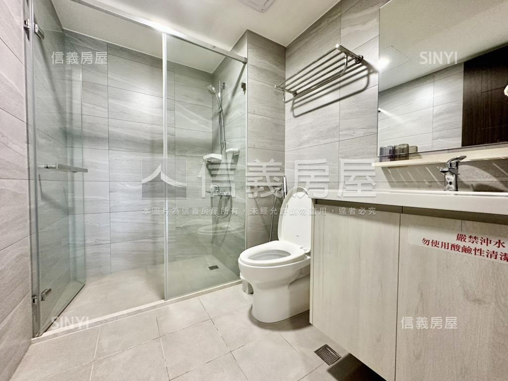 專任帝景５號高樓裝潢美屋房屋室內格局與周邊環境