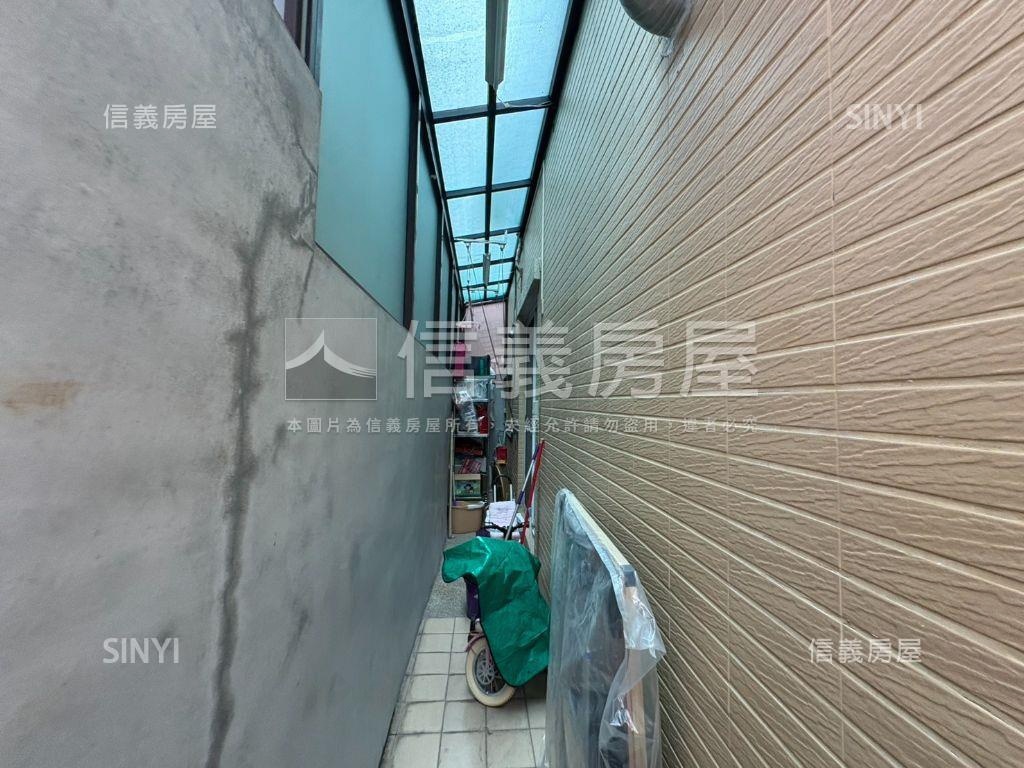 近東山軍功朝南花園別墅房屋室內格局與周邊環境