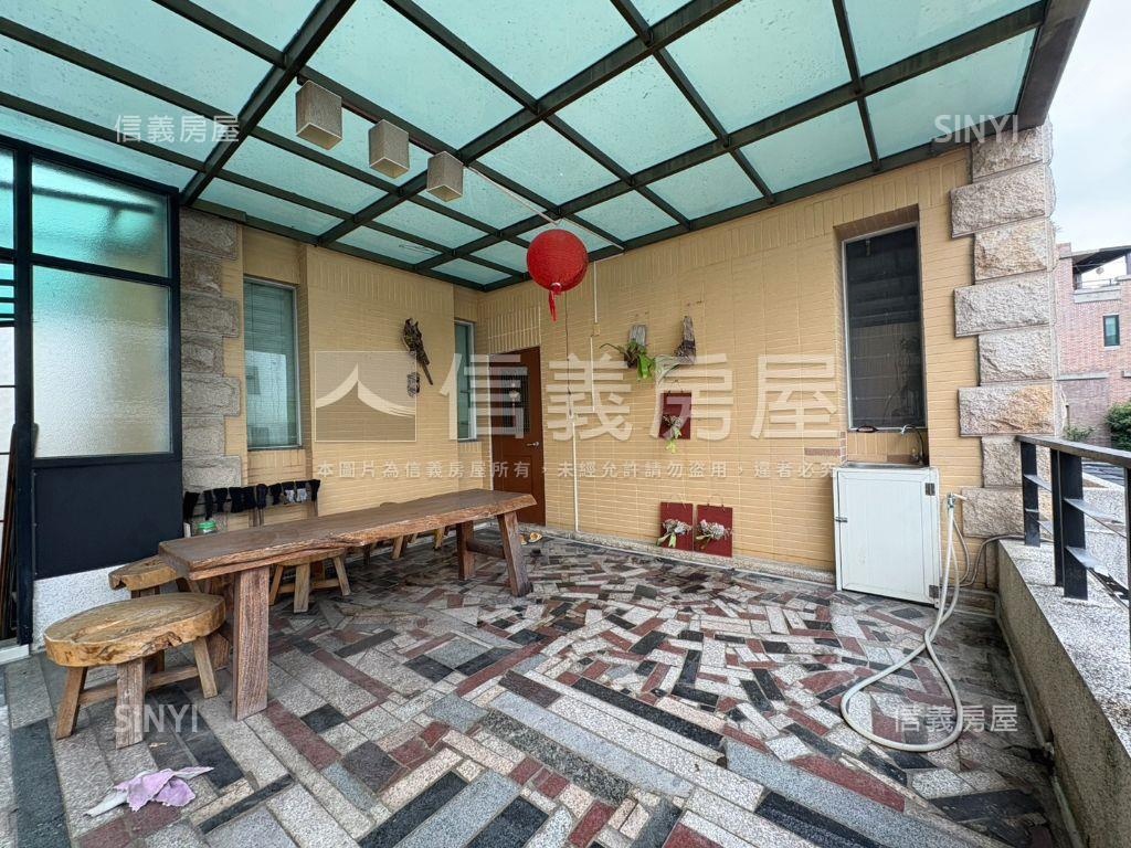 近東山軍功朝南花園別墅房屋室內格局與周邊環境
