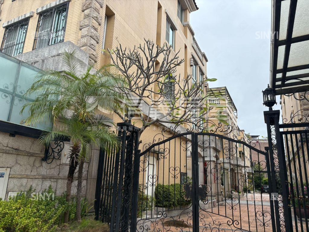 近東山軍功朝南花園別墅房屋室內格局與周邊環境