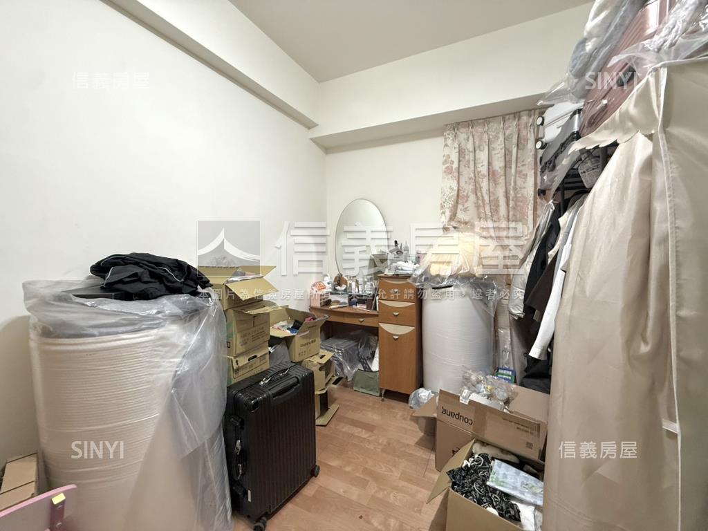 巨蛋旁小資入手兩房車位房屋室內格局與周邊環境