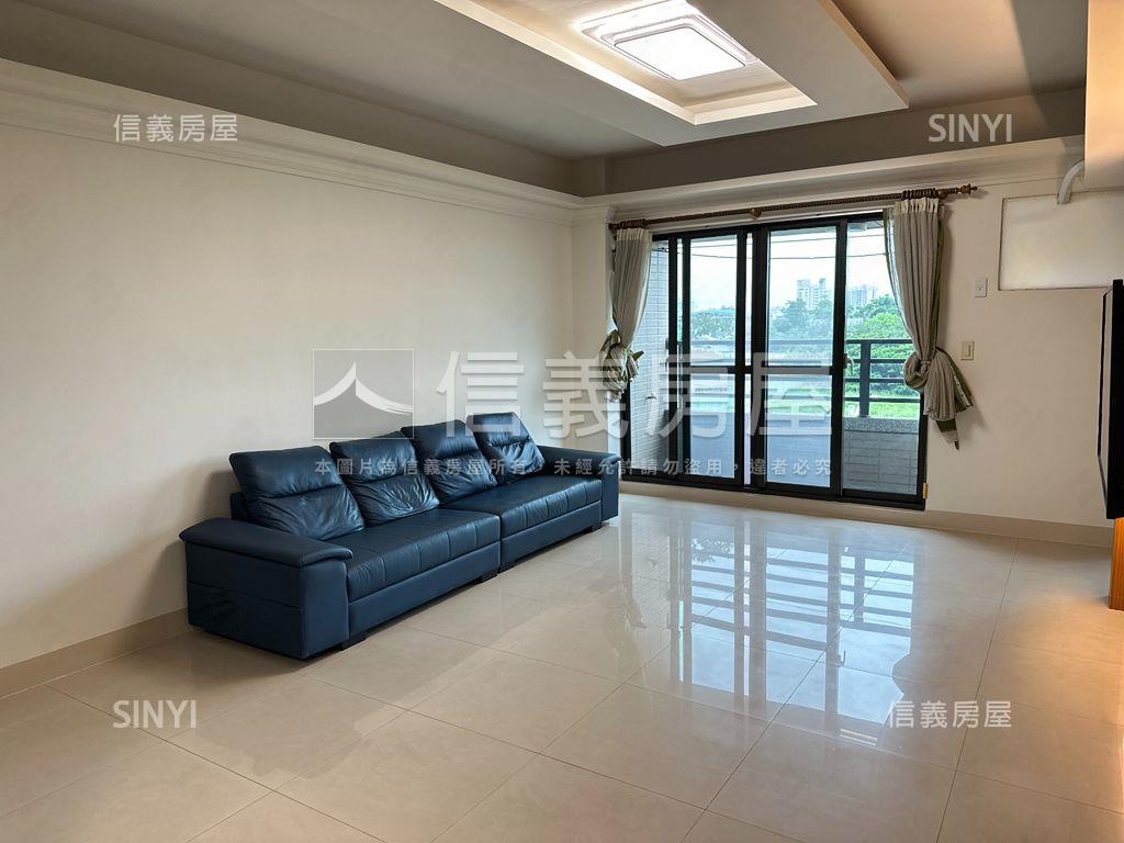 陽光首排綠景三房車位房屋室內格局與周邊環境