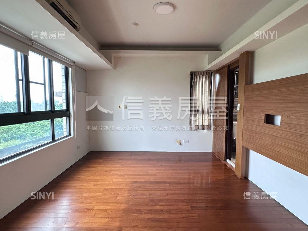 陽光首排綠景三房車位房屋室內格局與周邊環境