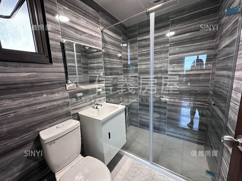 陽光首排綠景三房車位房屋室內格局與周邊環境