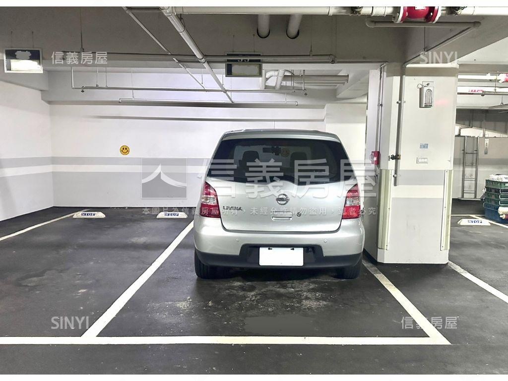 竹城金閣優質三房車位房屋室內格局與周邊環境