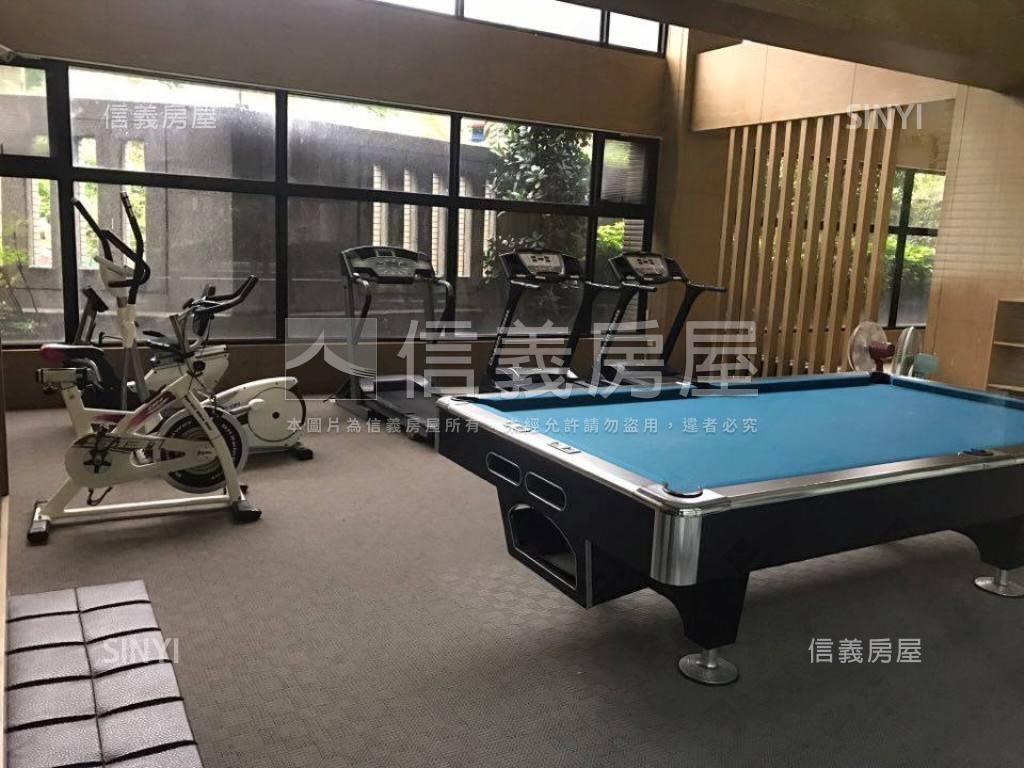 竹城金閣優質三房車位房屋室內格局與周邊環境