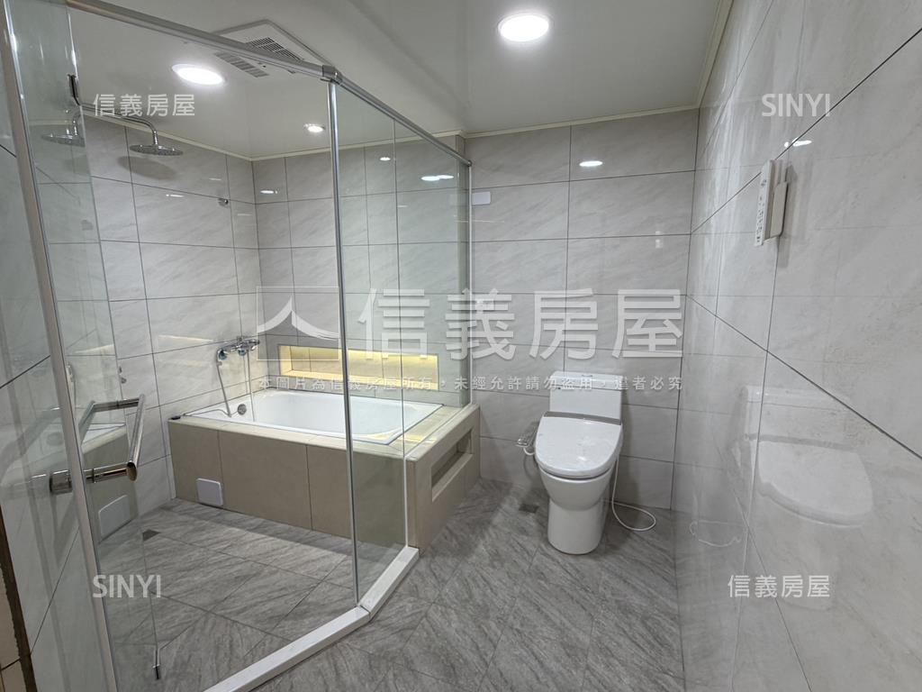 近精誠高中美２房房屋室內格局與周邊環境