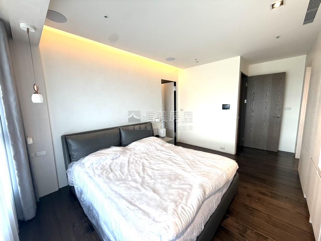 五峰鑫洋百景精致裝潢房屋室內格局與周邊環境