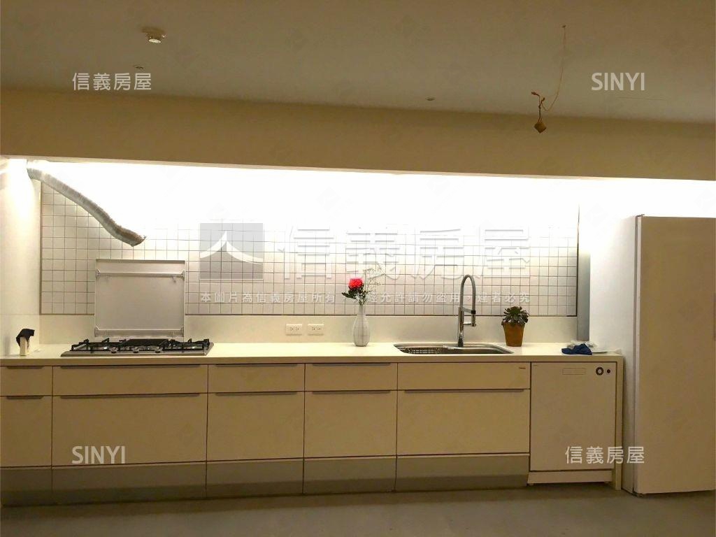 新莊站旁日系質感景觀戶房屋室內格局與周邊環境