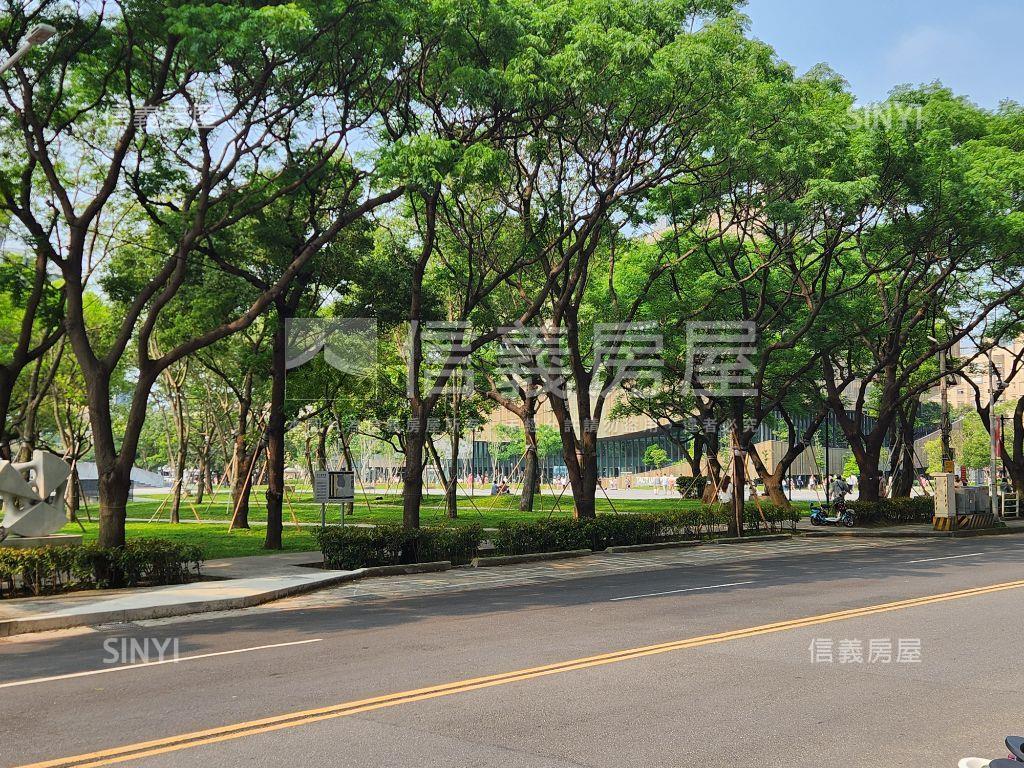世貿帝國邊間辦公室出租中房屋室內格局與周邊環境