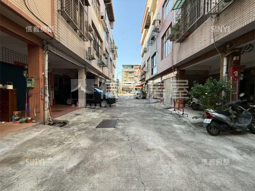 瑞隆商圈正街騎樓便宜透天房屋室內格局與周邊環境
