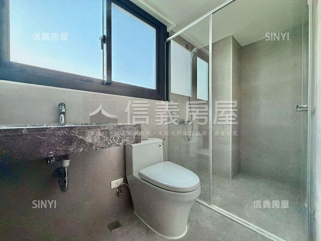 １４期全新雙車位別墅房屋室內格局與周邊環境