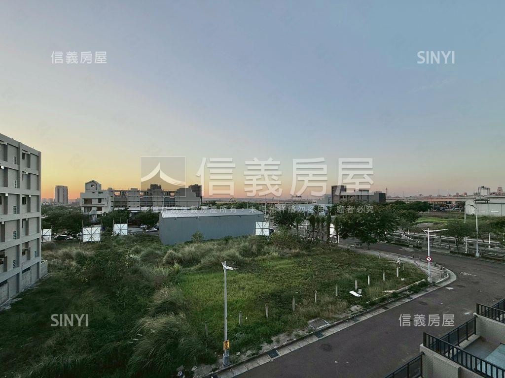 １４期全新雙車位別墅房屋室內格局與周邊環境