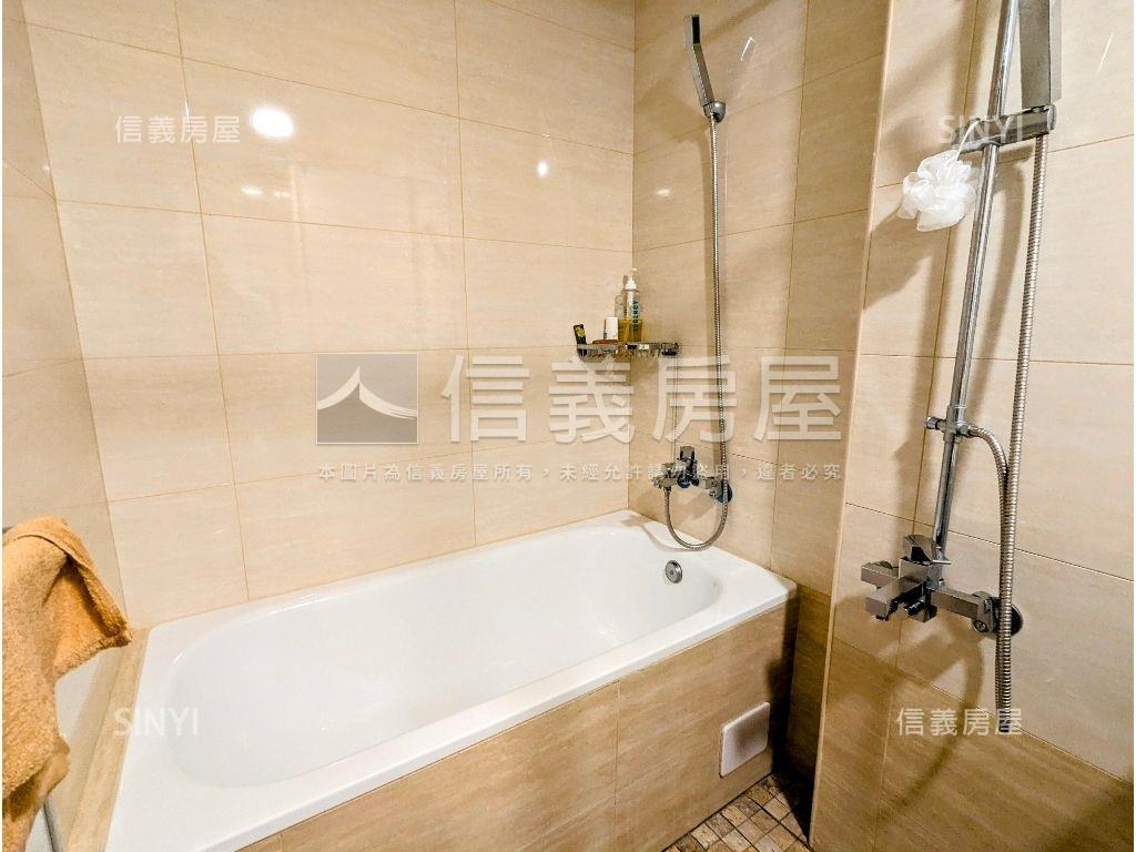 天琴次頂樓陽光滿屋２房房屋室內格局與周邊環境