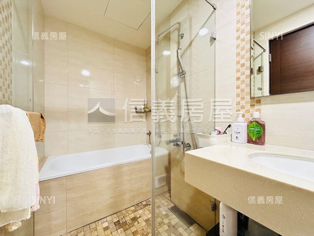 天琴次頂樓陽光滿屋２房房屋室內格局與周邊環境