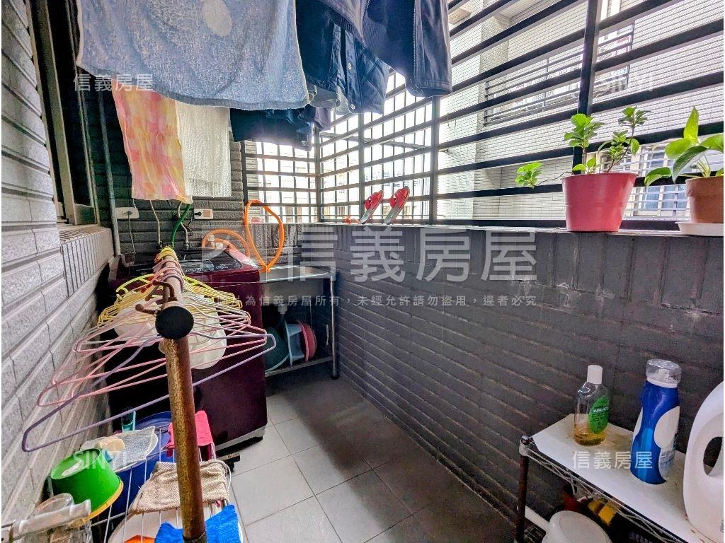 天琴次頂樓陽光滿屋２房房屋室內格局與周邊環境