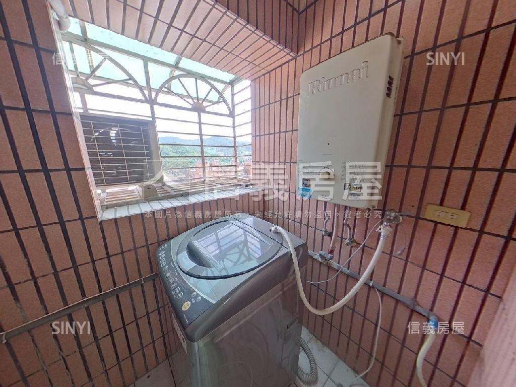 土城電梯２房◆遠眺山景房屋室內格局與周邊環境