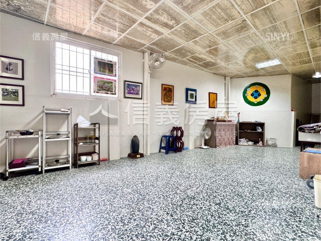 旗山市區有車庫透天房屋室內格局與周邊環境