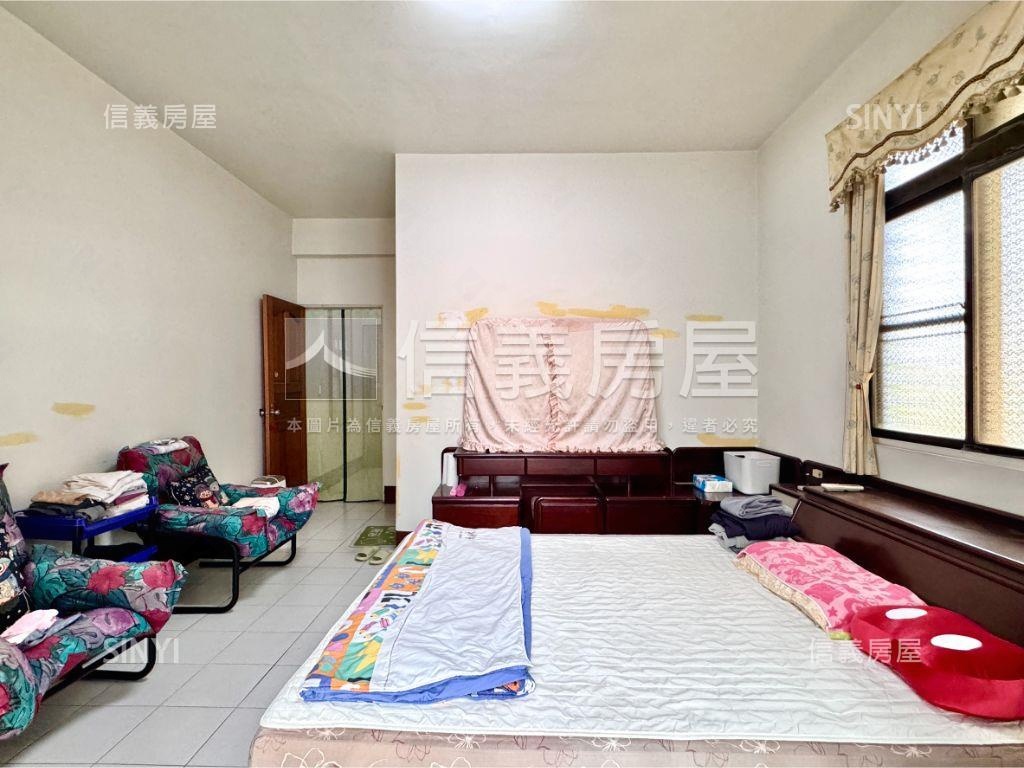 旗山市區有車庫透天房屋室內格局與周邊環境