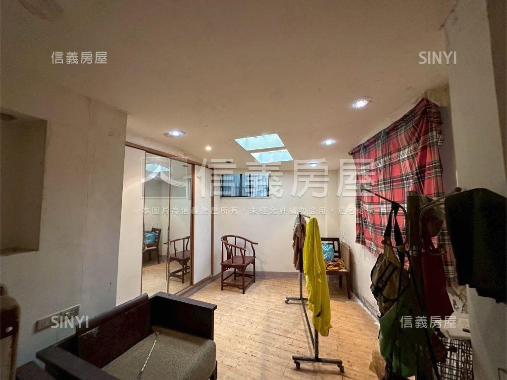 仁愛臨沂高潛力庭院一樓房屋室內格局與周邊環境