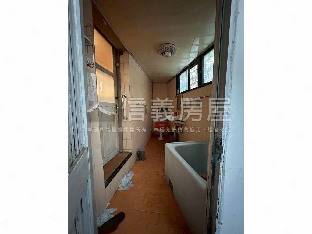 仁愛臨沂高潛力庭院一樓房屋室內格局與周邊環境