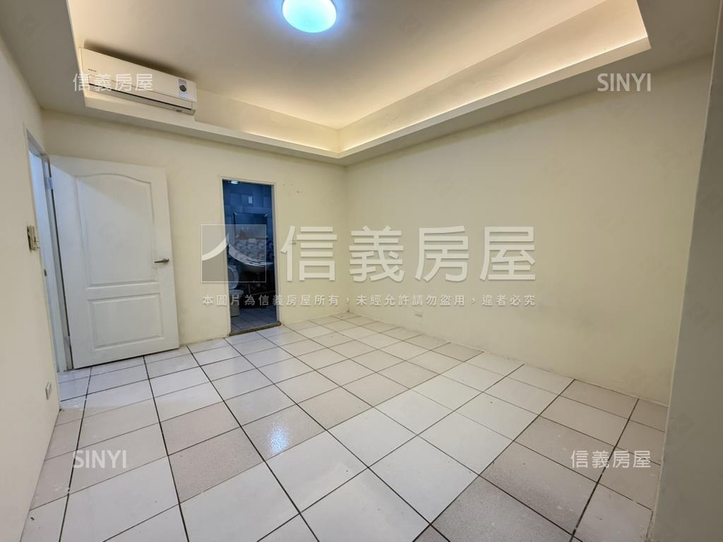 一中商圈。電梯四房房屋室內格局與周邊環境