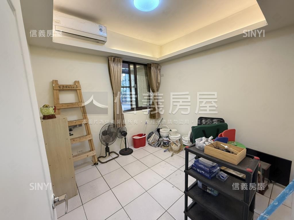 一中商圈。電梯四房房屋室內格局與周邊環境