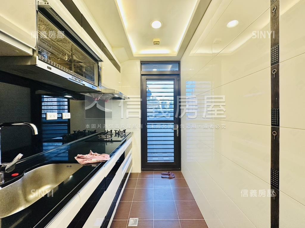 金富帝寶精美三房房屋室內格局與周邊環境