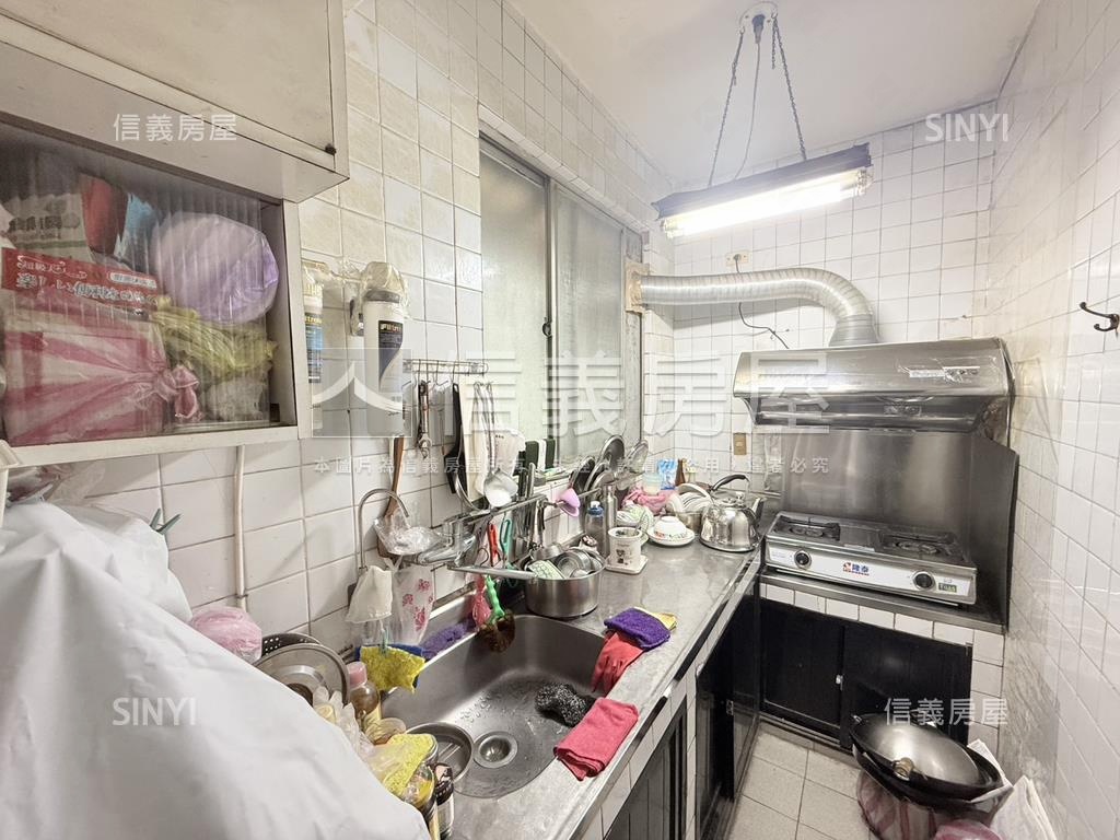 近大坪林七張捷運獨棟公寓房屋室內格局與周邊環境