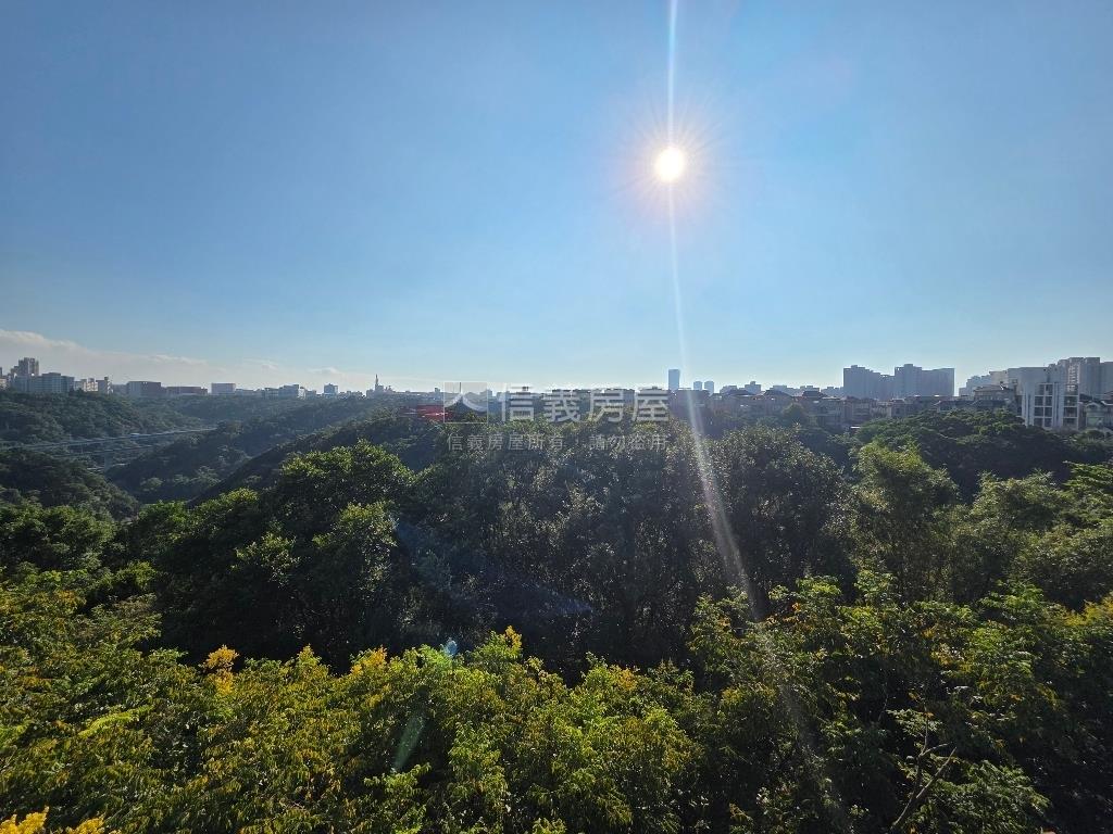 康橋《朗悅裝潢樹海別墅》房屋室內格局與周邊環境
