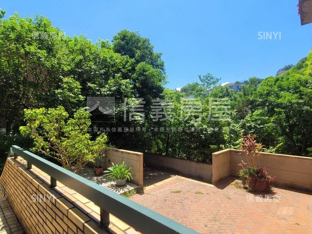 青山鎮濱湖庭院美墅房屋室內格局與周邊環境